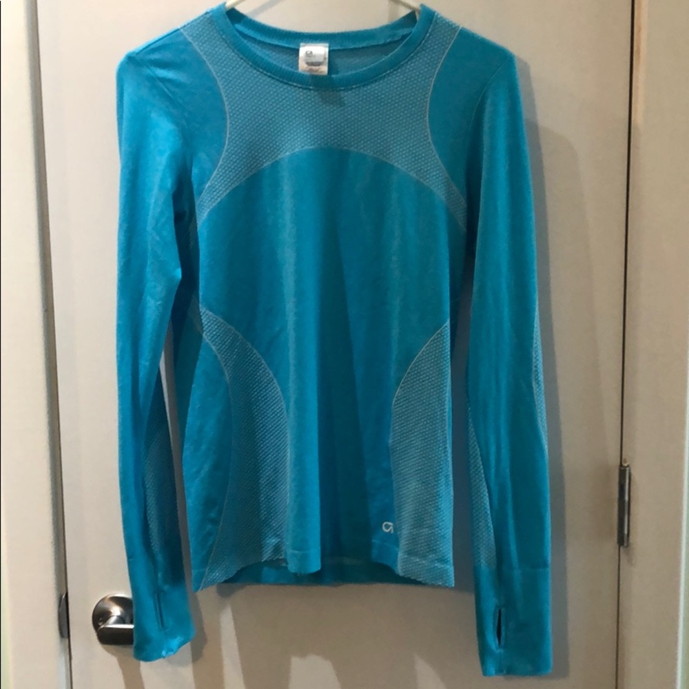 Gap fit long sleeve shirt